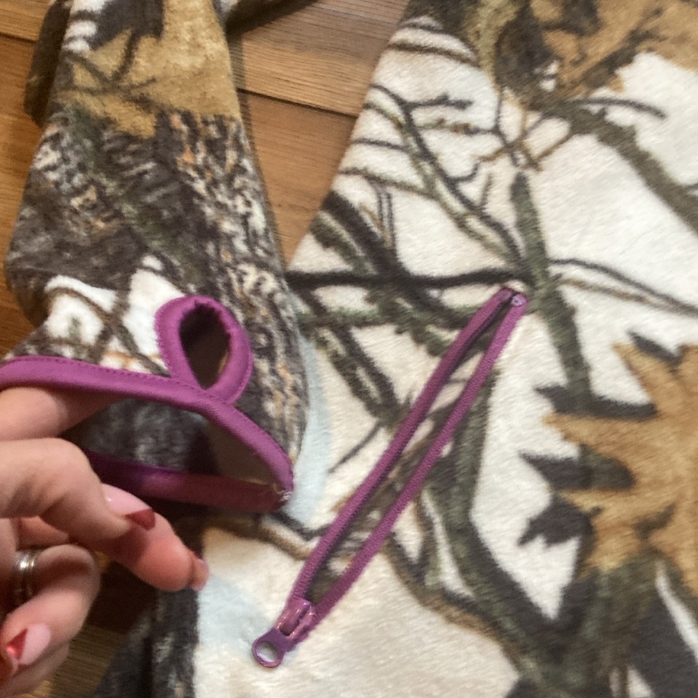 Mossy oak pull over - Picture 2 of 5